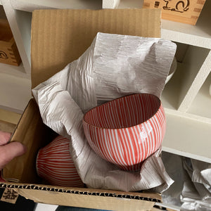 The Japan Collection : Red and white striped Arita porcelain cup