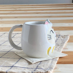 The Japan Collection : Daruma cat mug / White