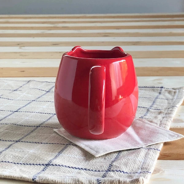 The Japan Collection : Daruma cat mug / Red