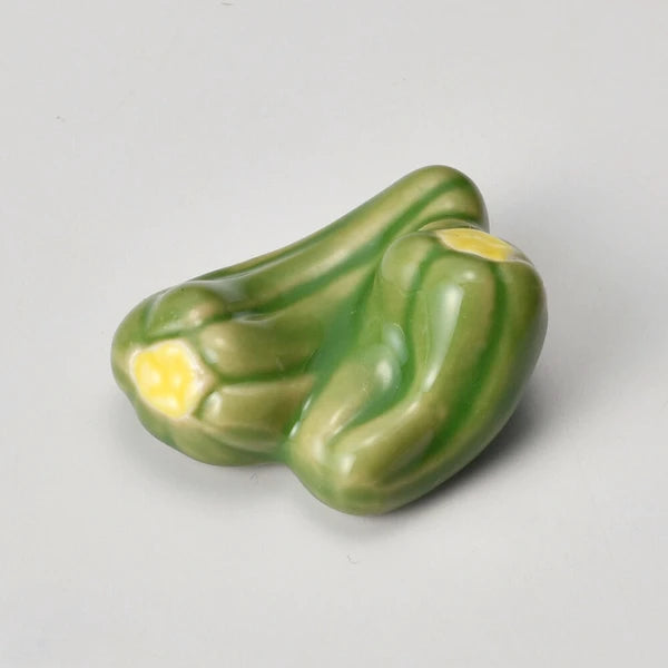 The Japan Collection : Peppers chopstick rest