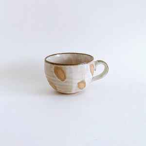 The Japan Collection : White cup with spots