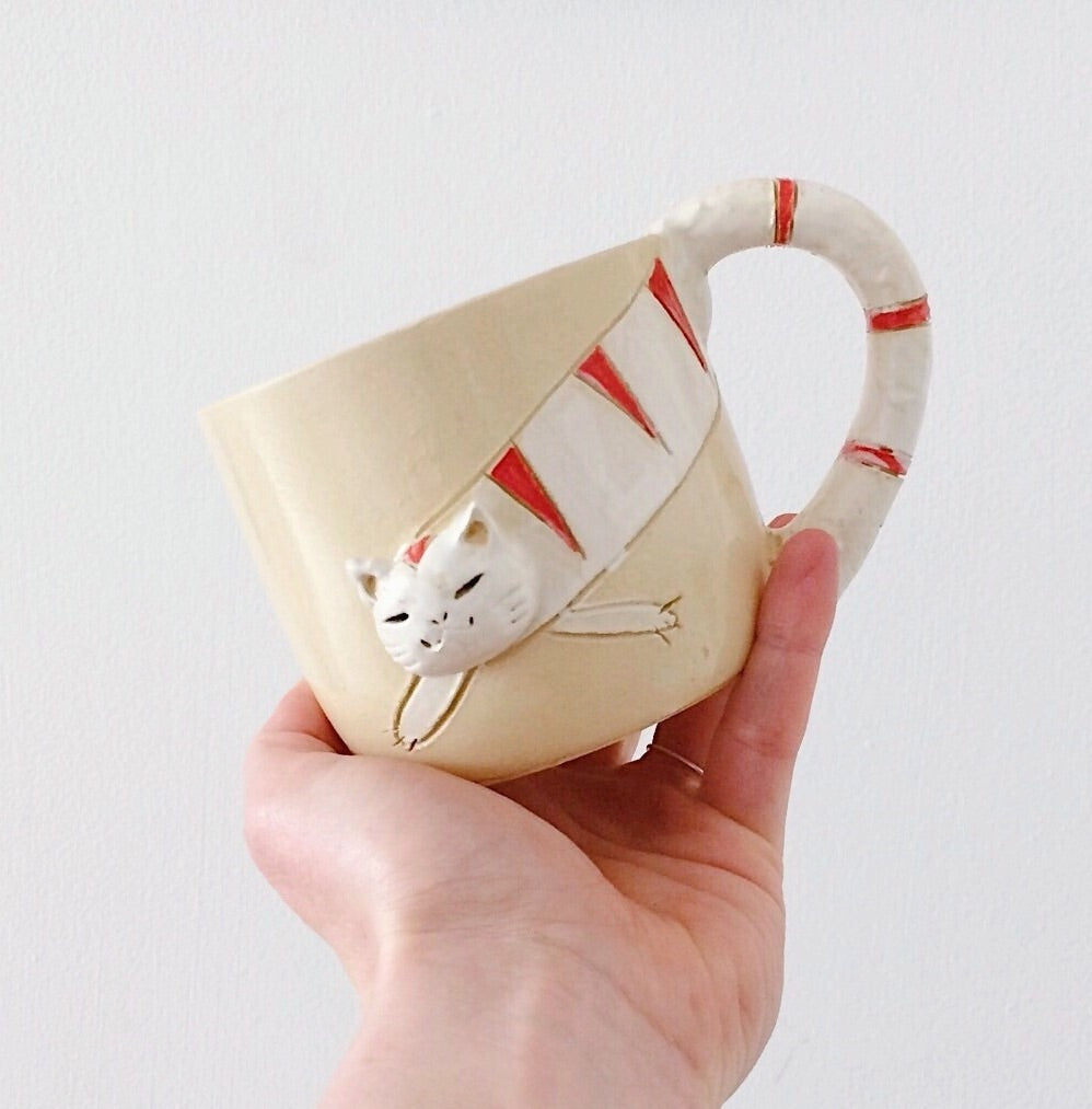 Japan serien : Håndlavet kattekop med røde striber